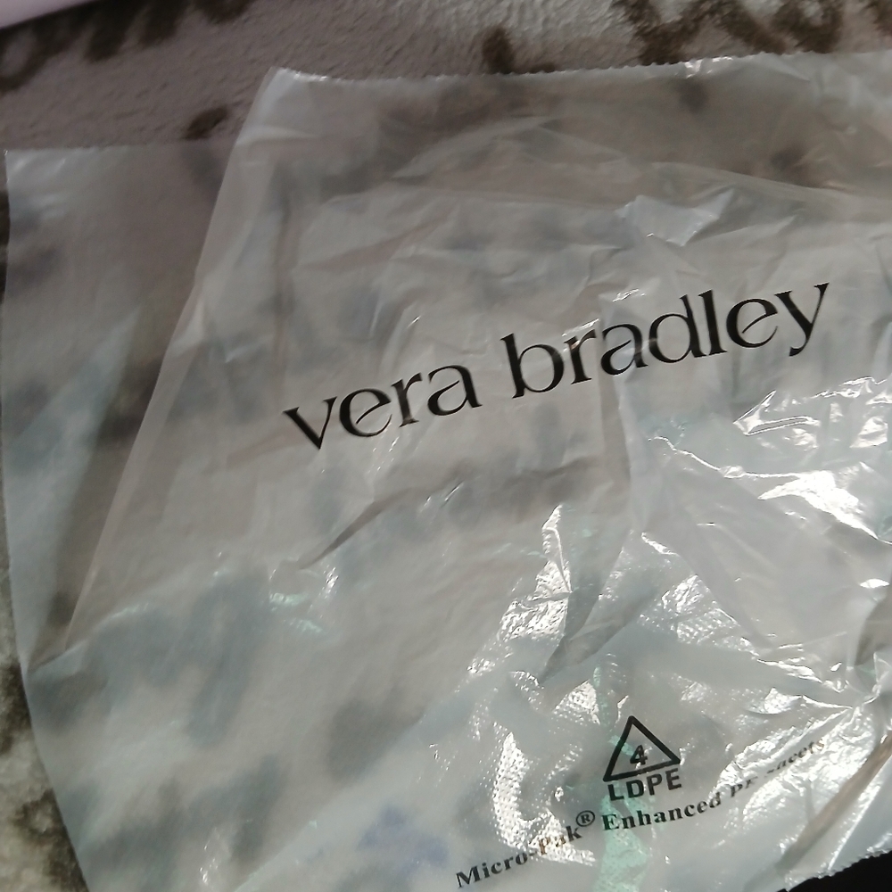 Lavender Leather VEra Bradley Handbag - Picture 7 of 10